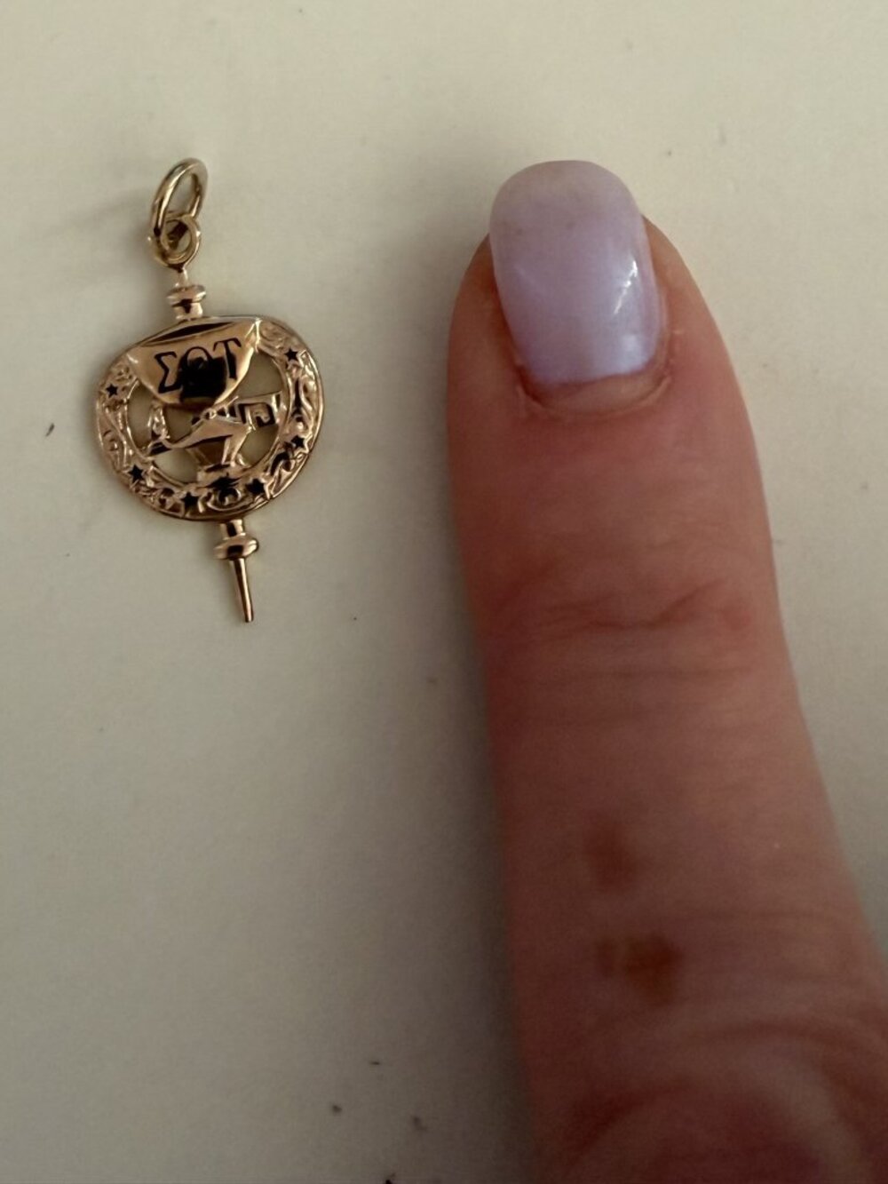 Vintage Sigma Theta Tau nursing honor society 10k gold key pin